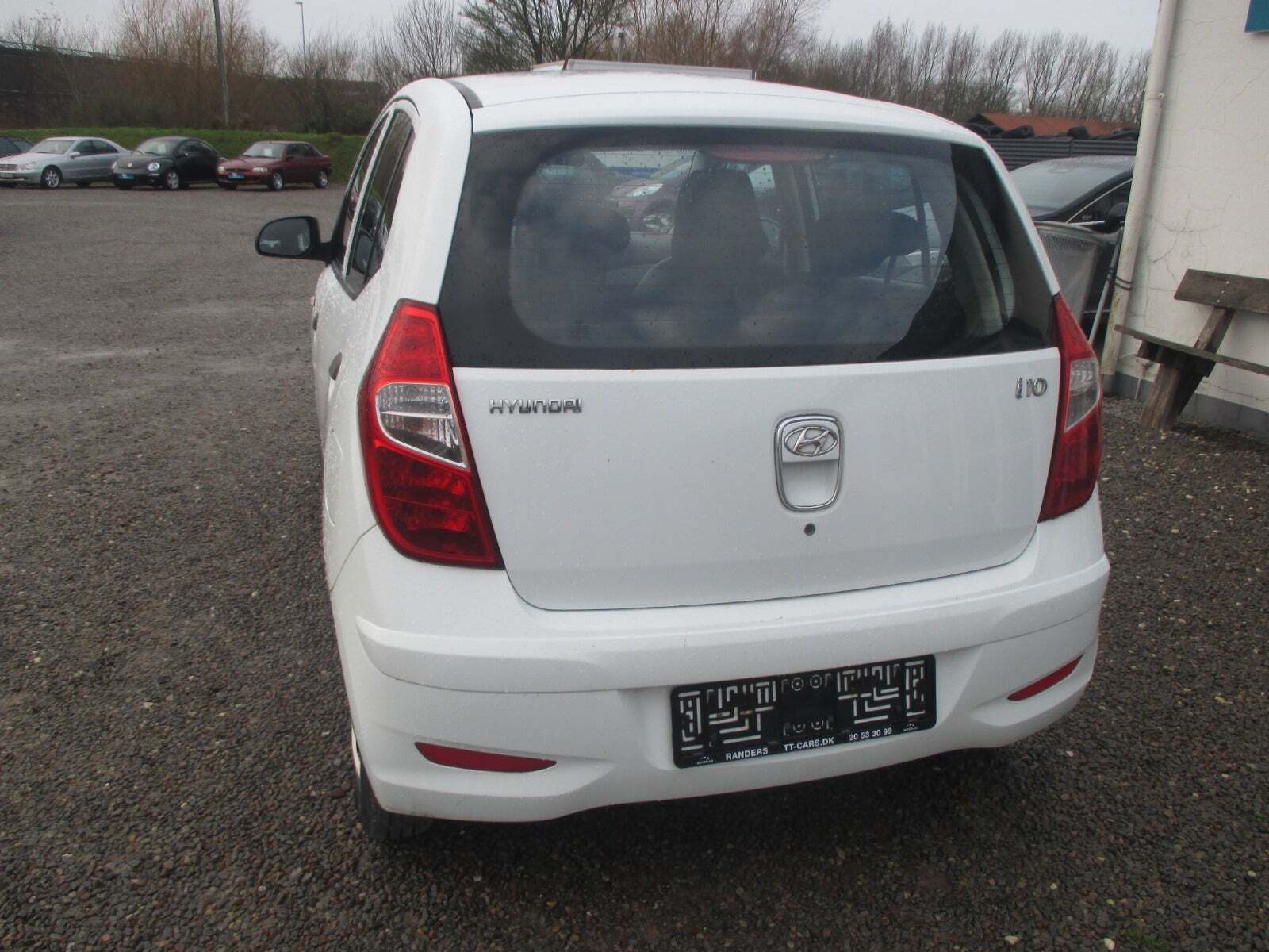 Hvid Hyundai i10 fra 2011