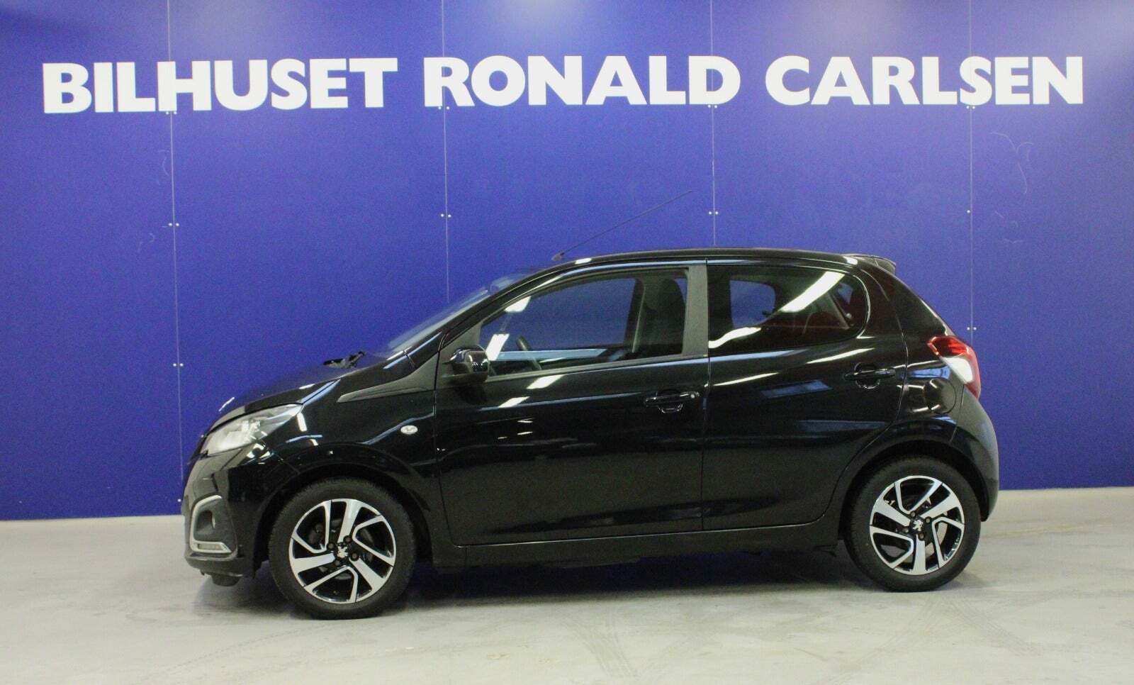 Sort Peugeot 108 fra 2016