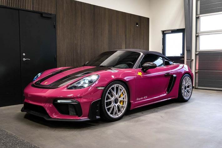 Lilla Porsche 718 Spyder RS fra 2024