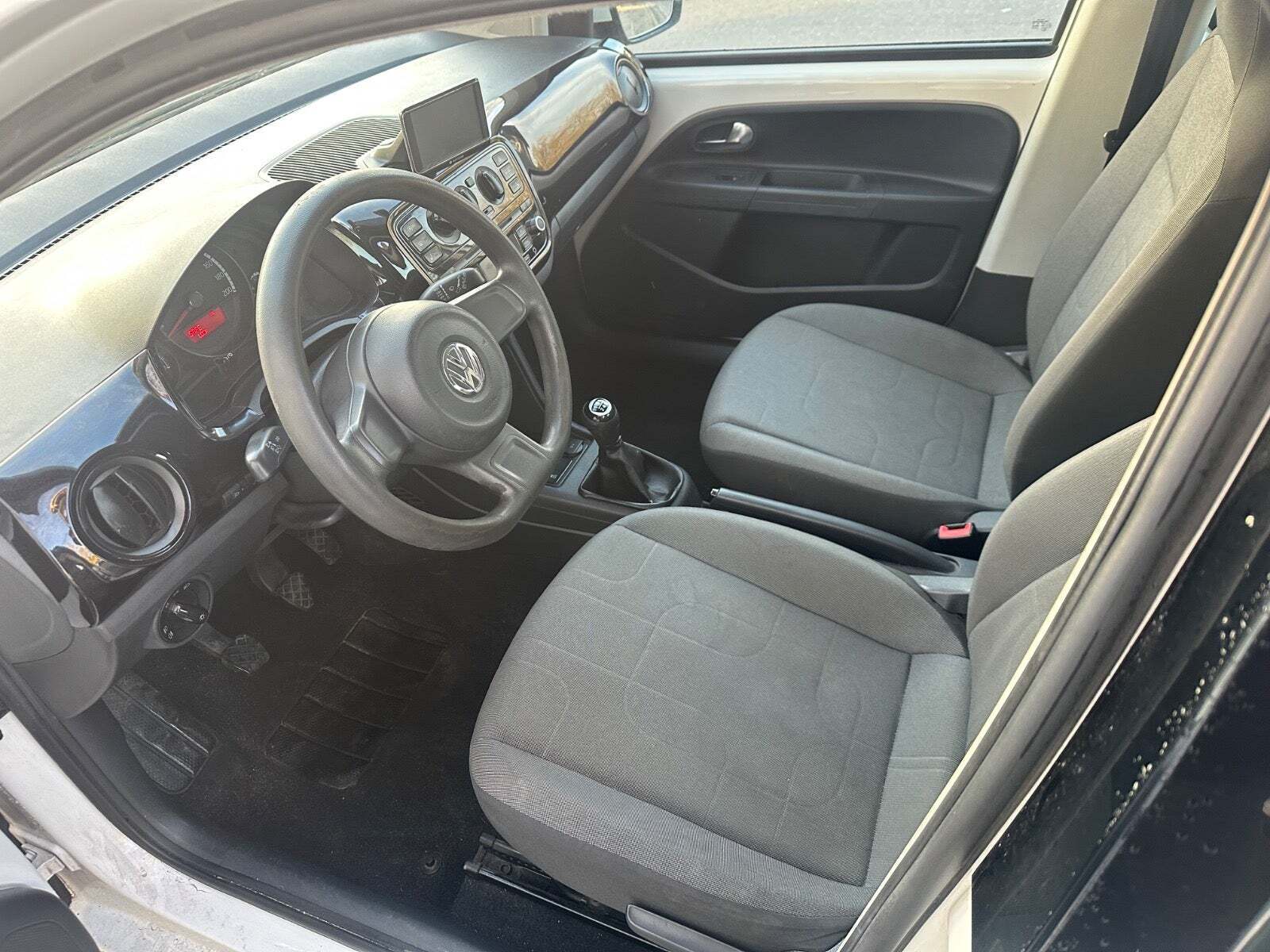 Hvid VW UP! fra 2013