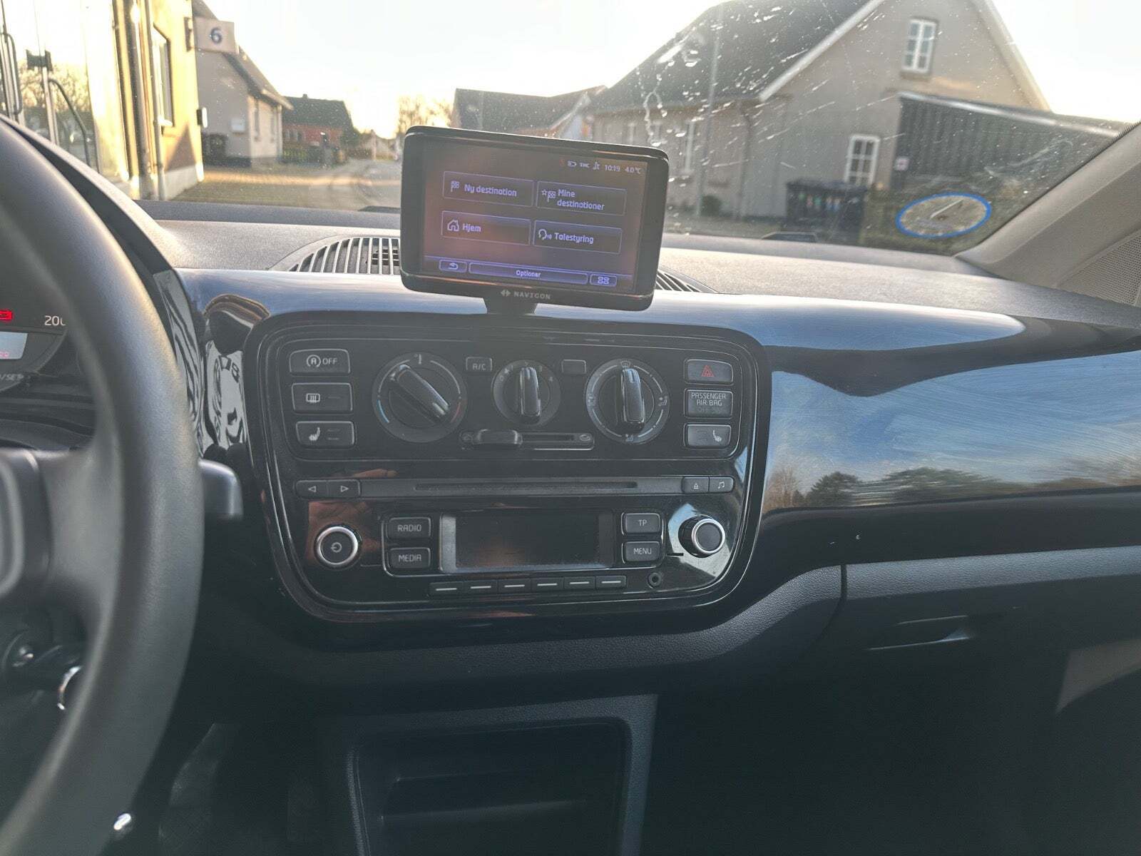 Hvid VW UP! fra 2013