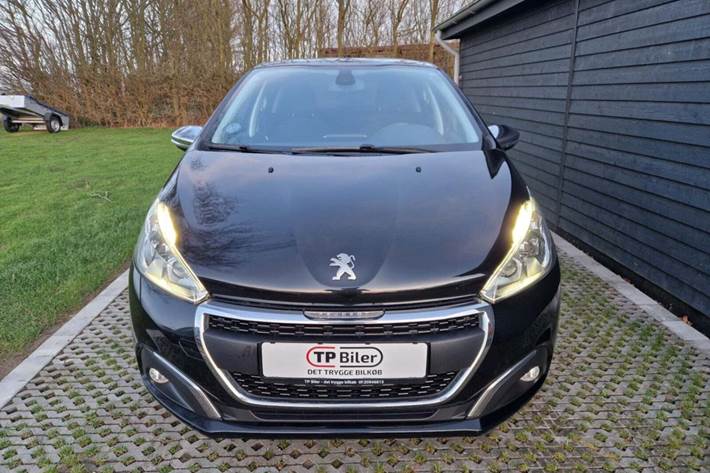 Sort Peugeot 208 fra 2016