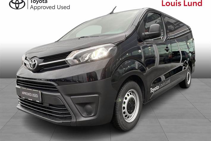 Sort Toyota ProAce fra 2023 set udefra