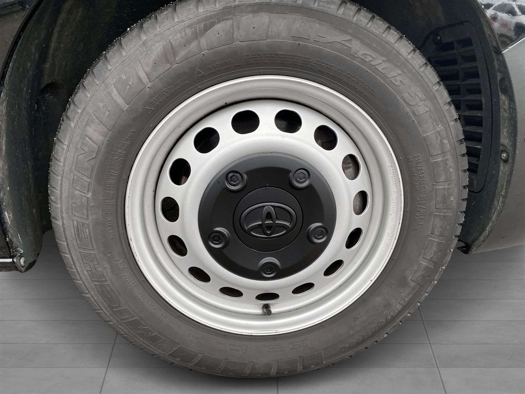 Sort Toyota ProAce fra 2023