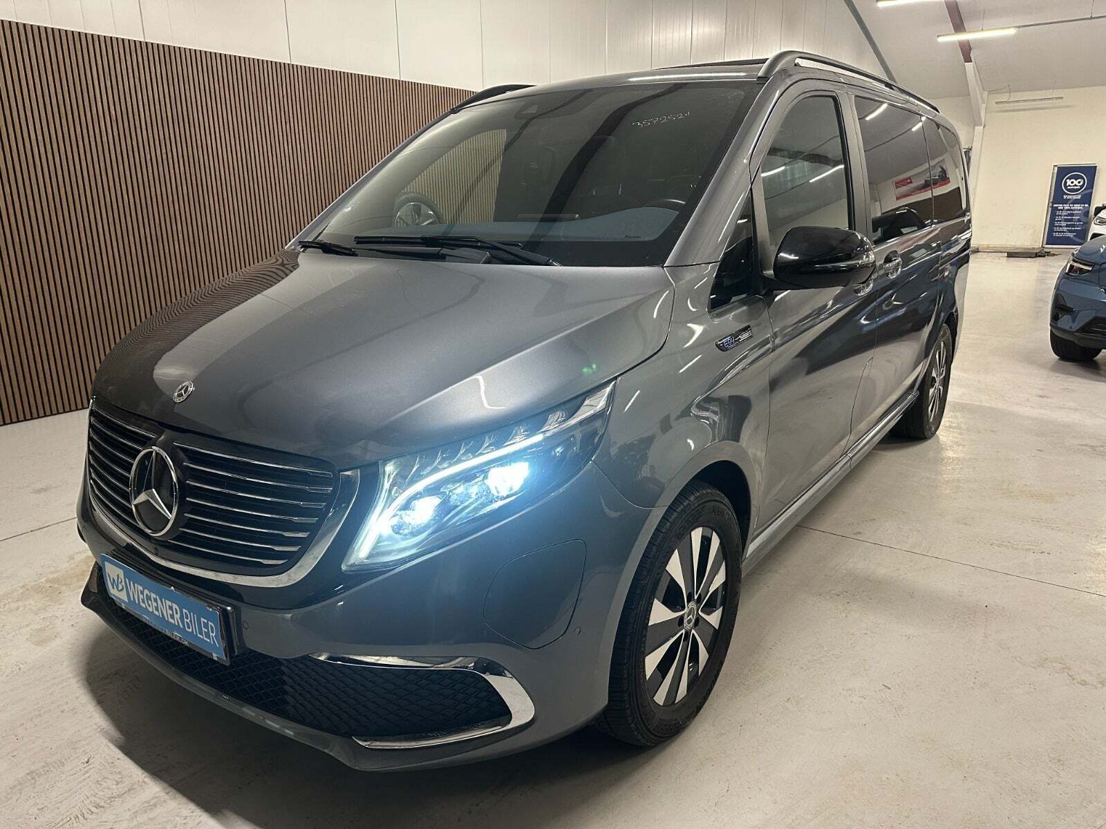Mercedes EQV300