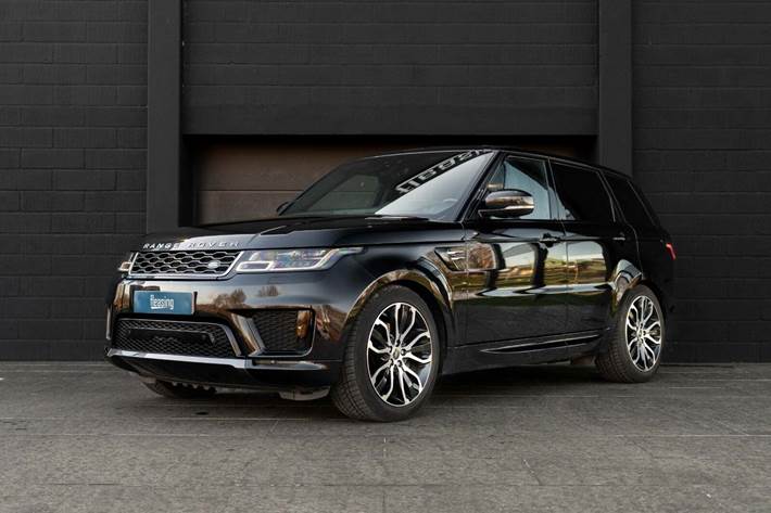 Sort Land Rover Range Rover sport fra 2018 set udefra