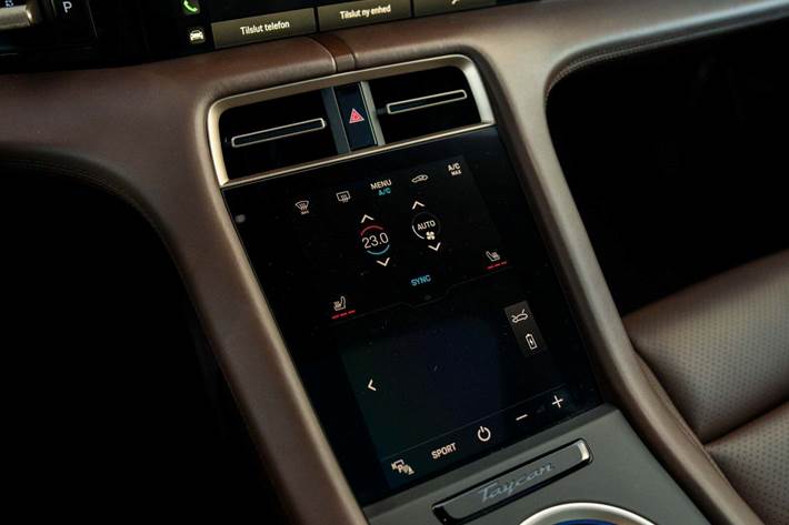 Hvid Porsche Taycan 4S fra 2021