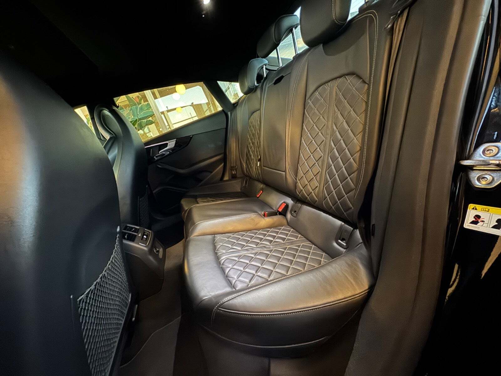 Sort Audi S5 fra 2017