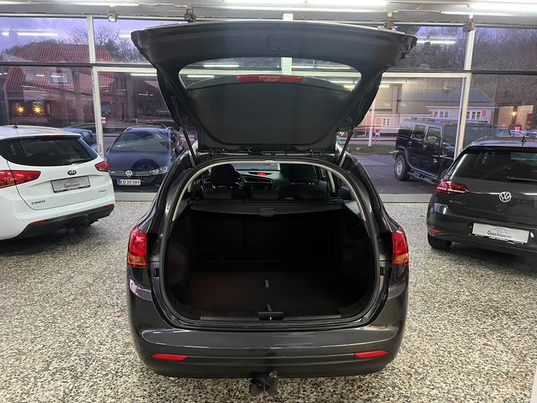 Kia Ceed 1,4 Attraction Stationcar Man. 6