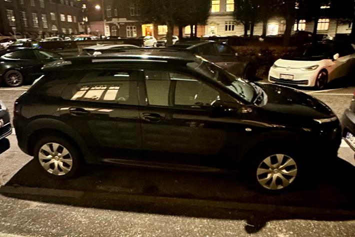 Sort Citroën C4 Cactus fra 2014