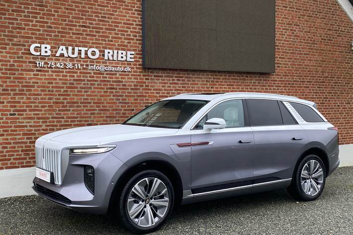 Grå Hongqi E-HS9 fra 2024 set udefra