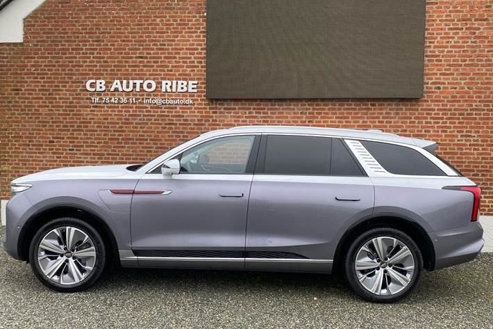 Grå Hongqi E-HS9 fra 2024