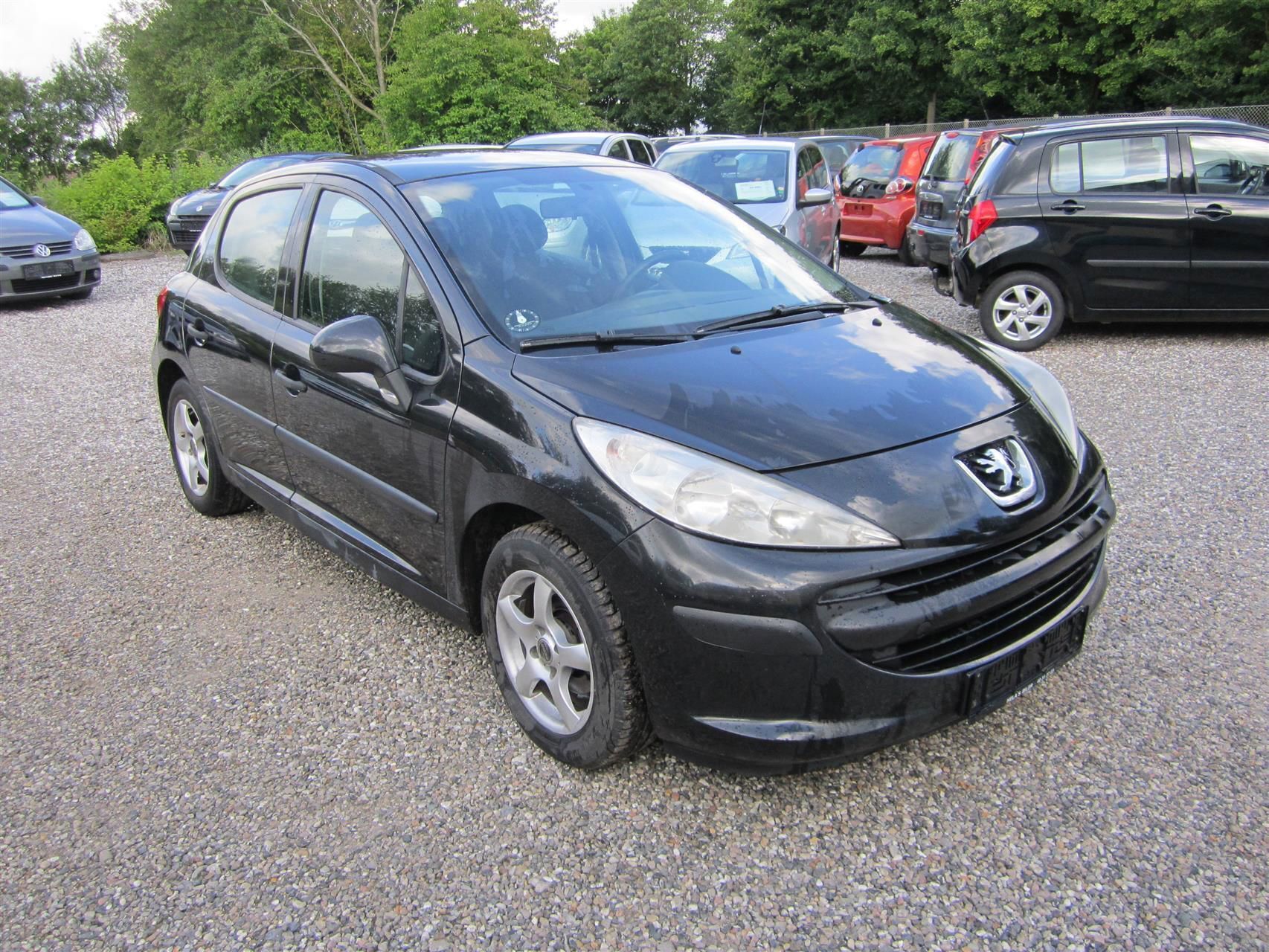 Sort Peugeot 207 fra 2007