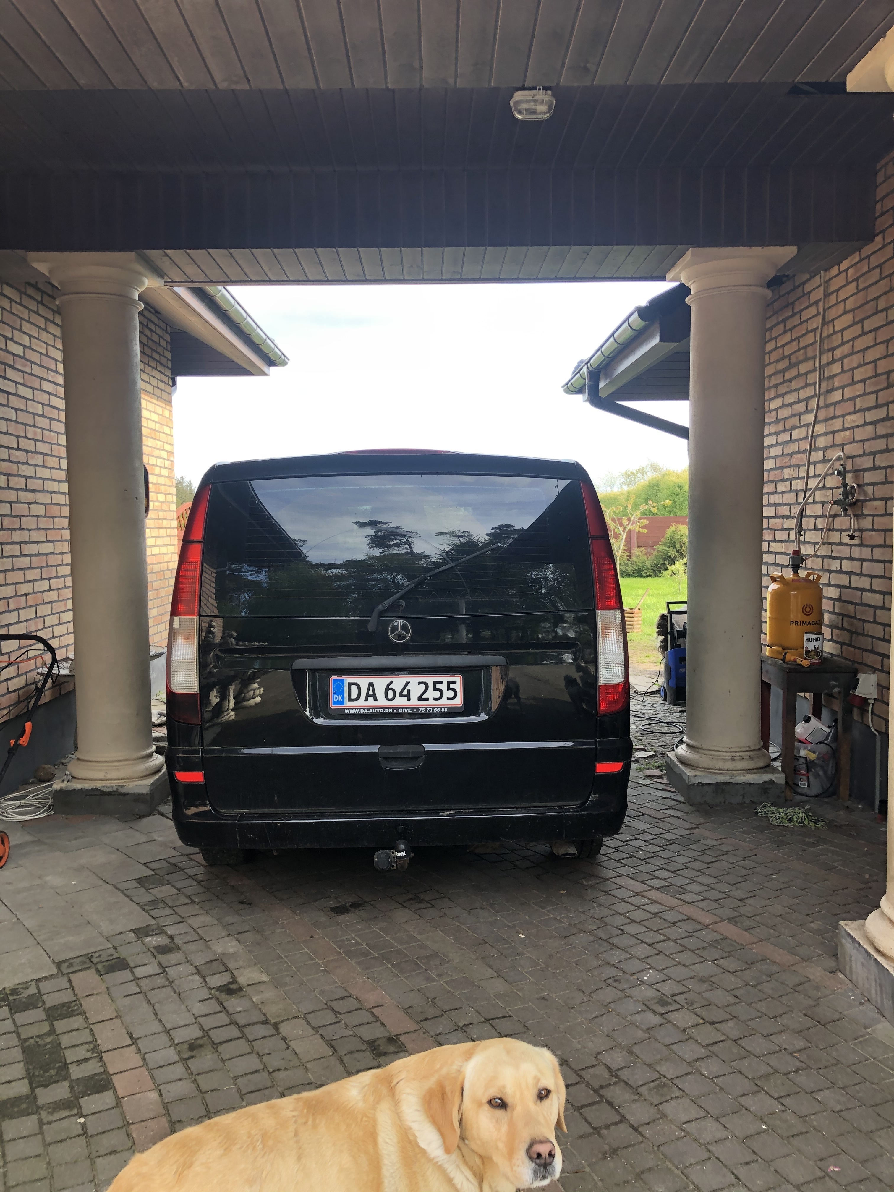 Sort Mercedes 1113 fra 2014