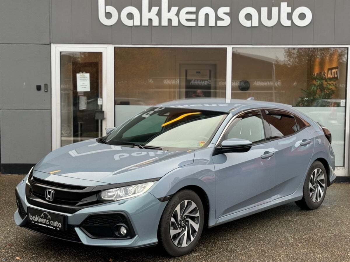 Grå Honda Civic fra 2018 set udefra