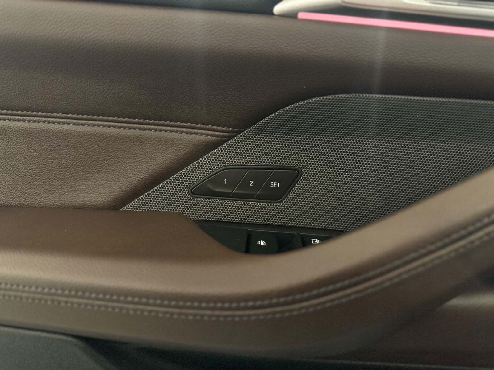 Grøn BMW M440i fra 2021