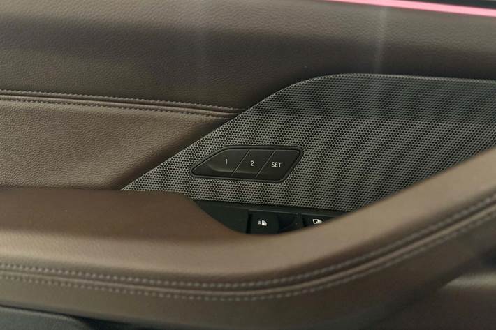 Grøn BMW M440i fra 2021