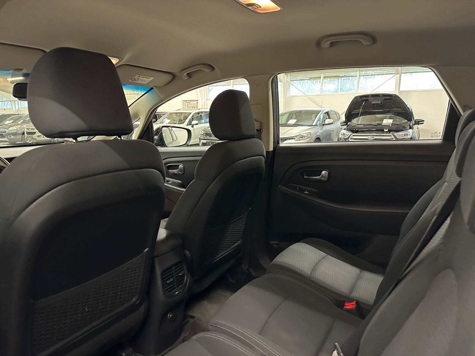 Sort Kia Carens fra 2017