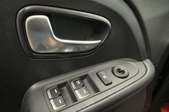Sort Kia Carens fra 2017