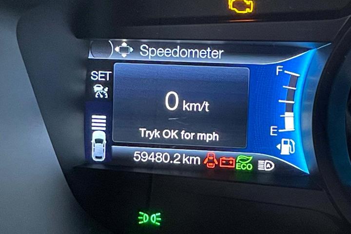 Rød Ford Mondeo fra 2020