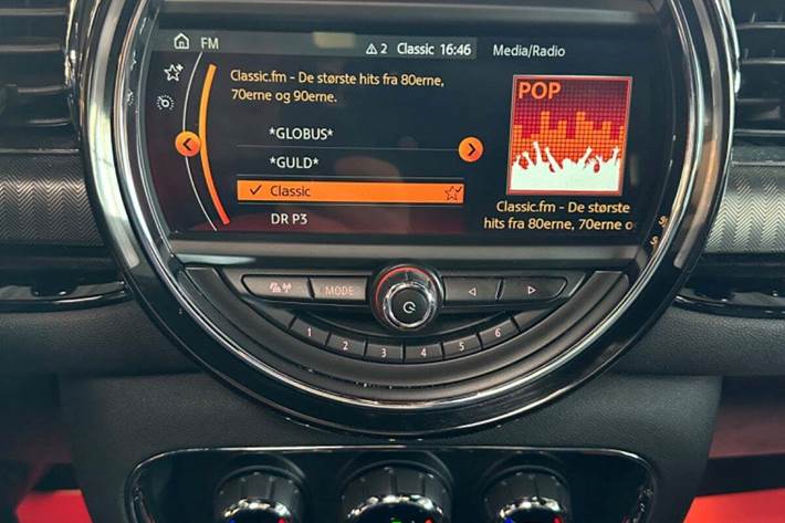 Blå Mini Clubman Cooper SD fra 2017