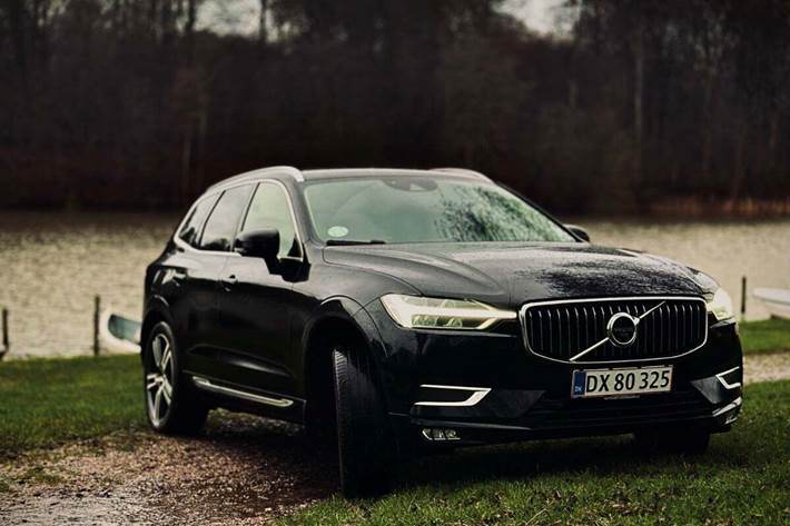 Sort Volvo XC60 fra 2020