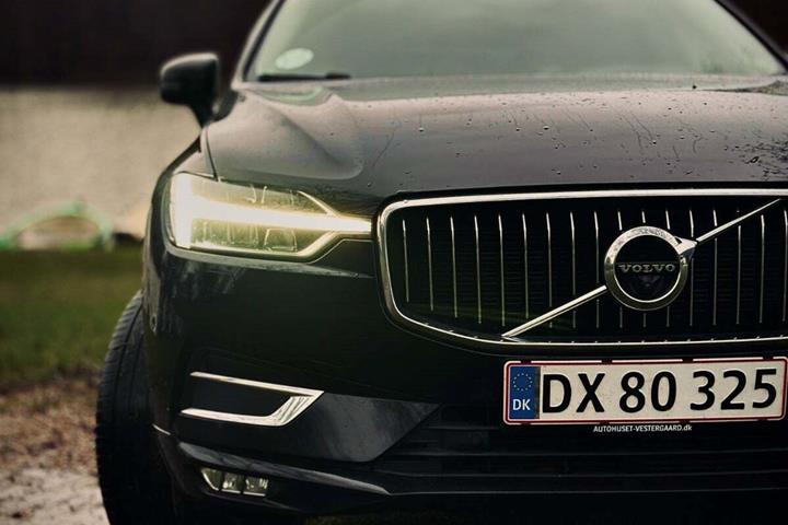 Sort Volvo XC60 fra 2020
