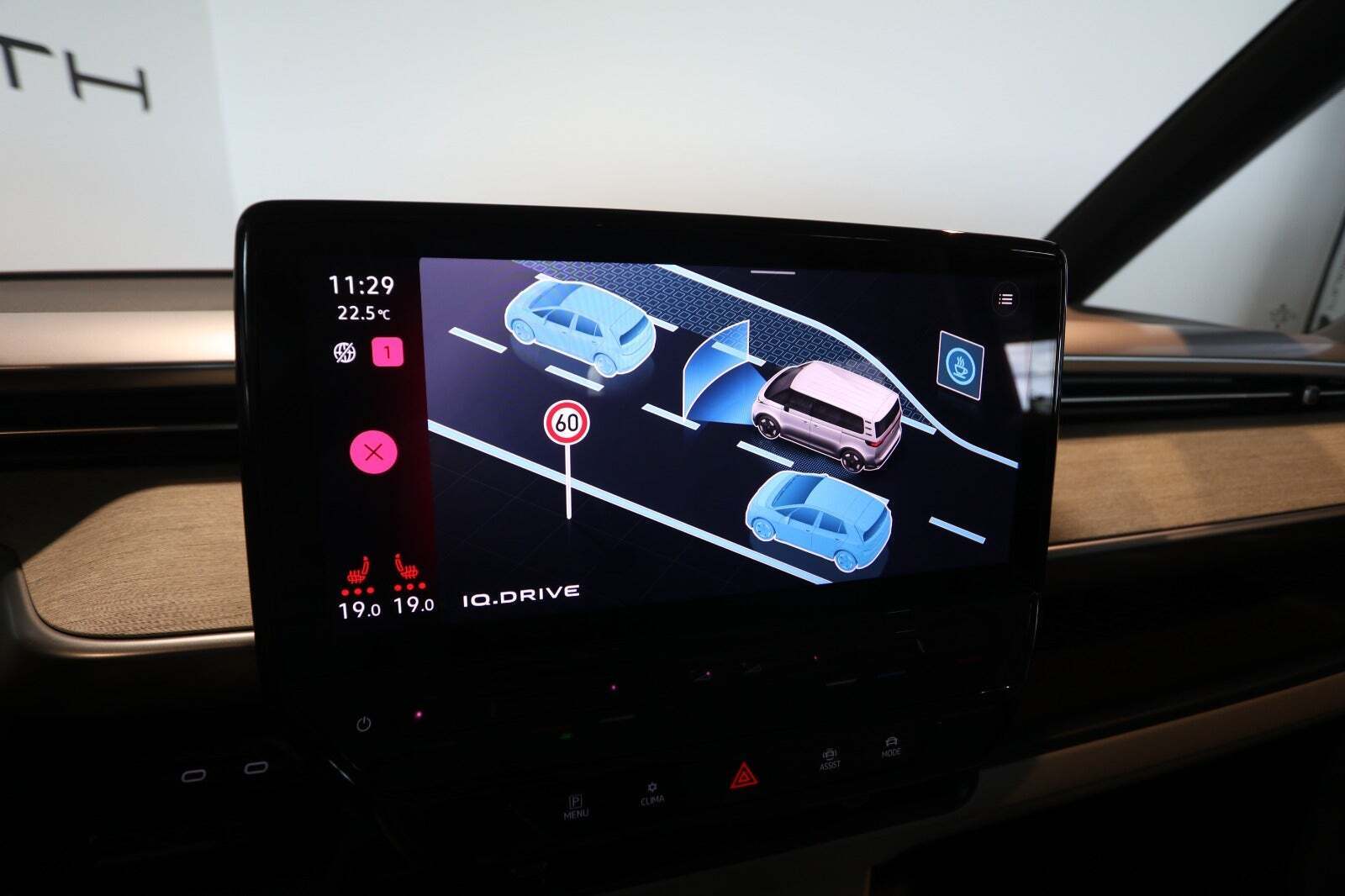 Blå VW ID.Buzz fra 2023