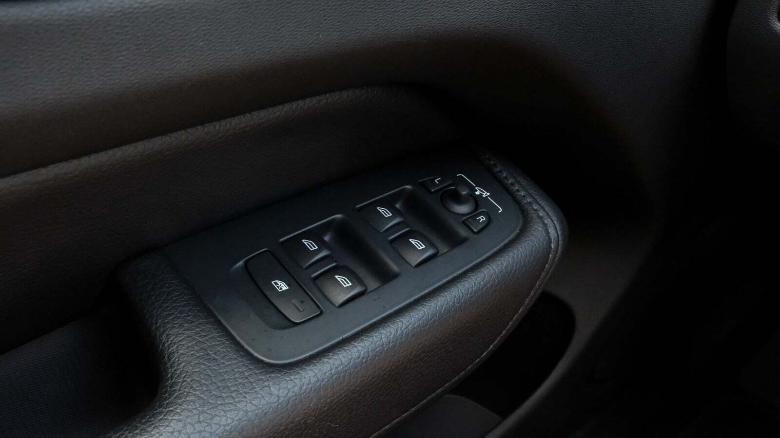 Grå Volvo XC60 fra 2018