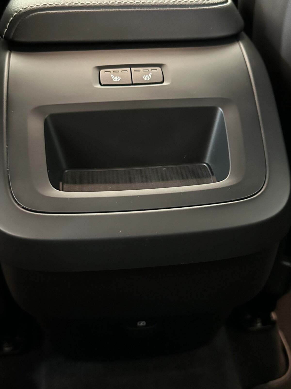 Sort Volvo XC60 fra 2022