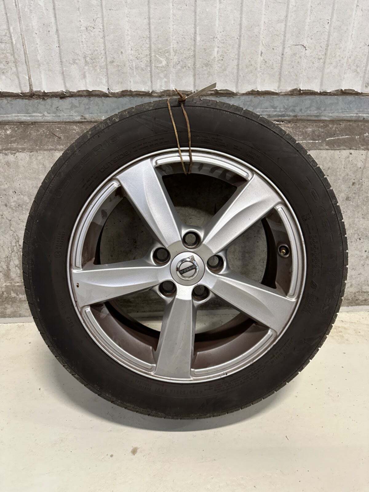 Sort Volvo V40 fra 2016