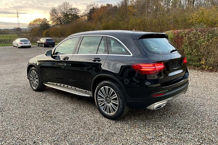 Sort Mercedes GLC350 d fra 2019