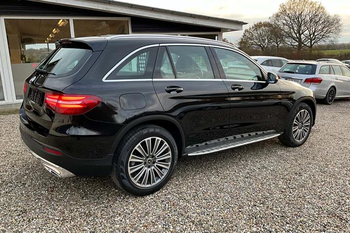 Sort Mercedes GLC350 d fra 2019