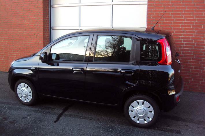 Sort Fiat Panda fra 2018