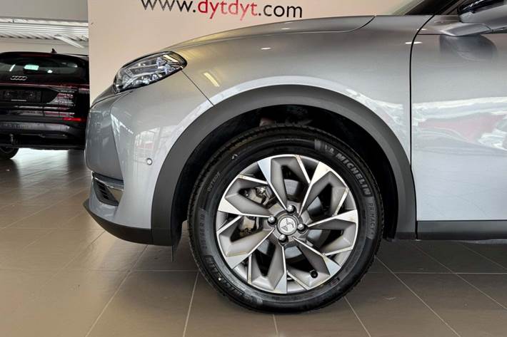 Sølv DS DS 3 CrossBack fra 2021