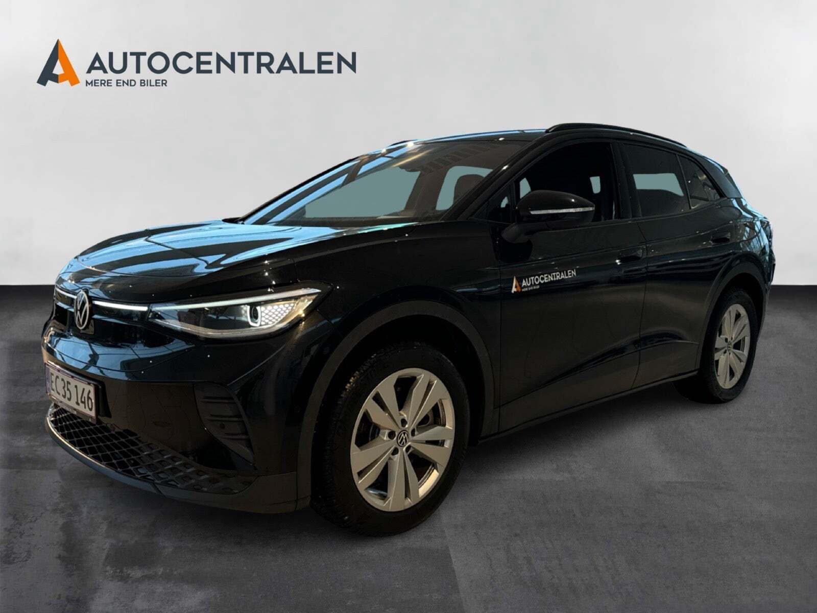 Sort VW ID.4 fra 2024 set udefra