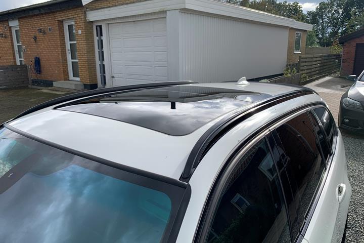 Hvid BMW 335Xi fra 2008