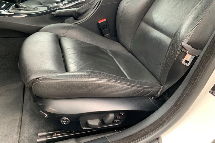 Hvid BMW 335Xi fra 2008