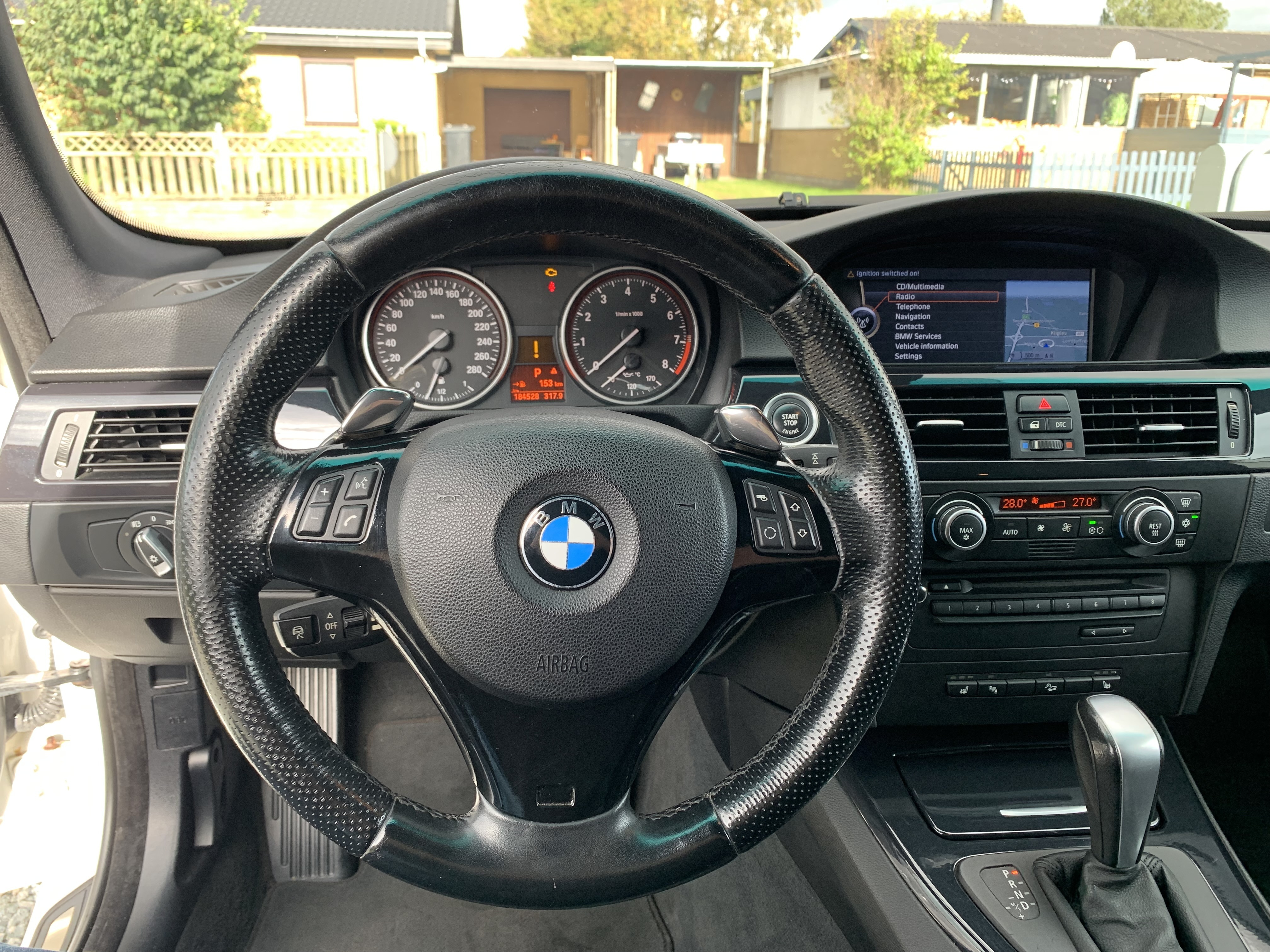 Hvid BMW 335Xi fra 2008