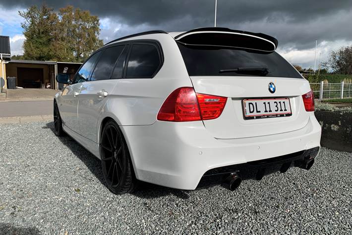 Hvid BMW 335Xi fra 2008