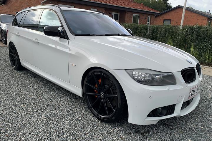Hvid BMW 335Xi fra 2008