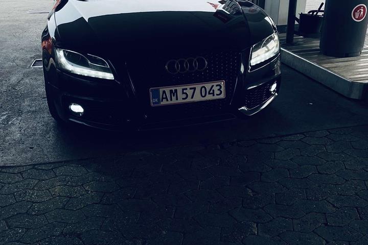 Sort Audi A5 fra 2009