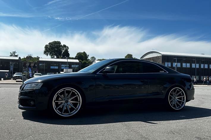 Sort Audi A5 fra 2009