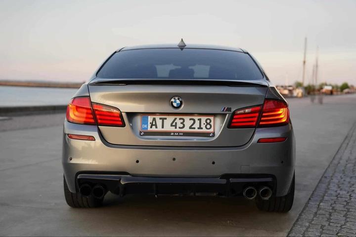 Grå BMW 501 fra 2010