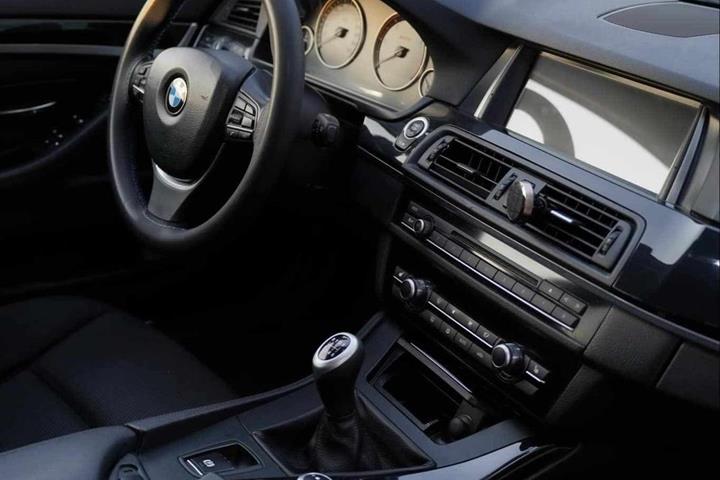 Grå BMW 501 fra 2010