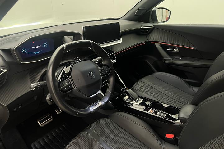 Hvid Peugeot e-2008 fra 2020