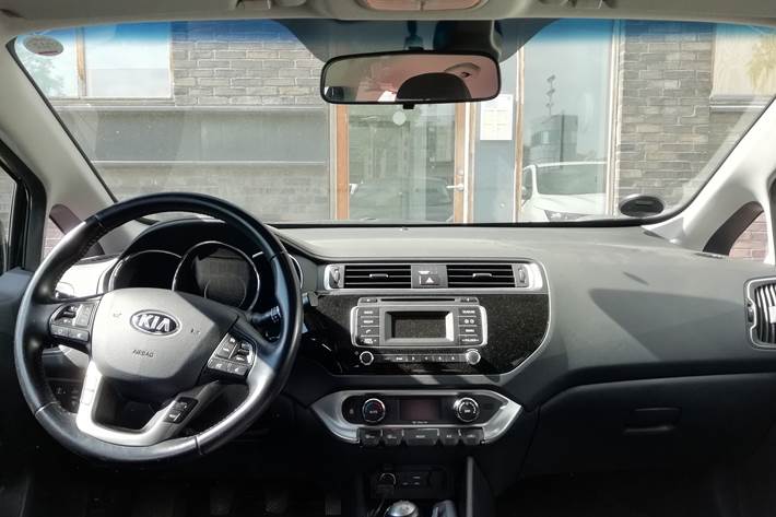 Sort Kia Rio fra 2015