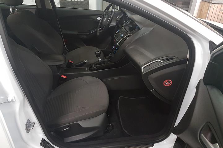 Hvid Ford Focus fra 2015