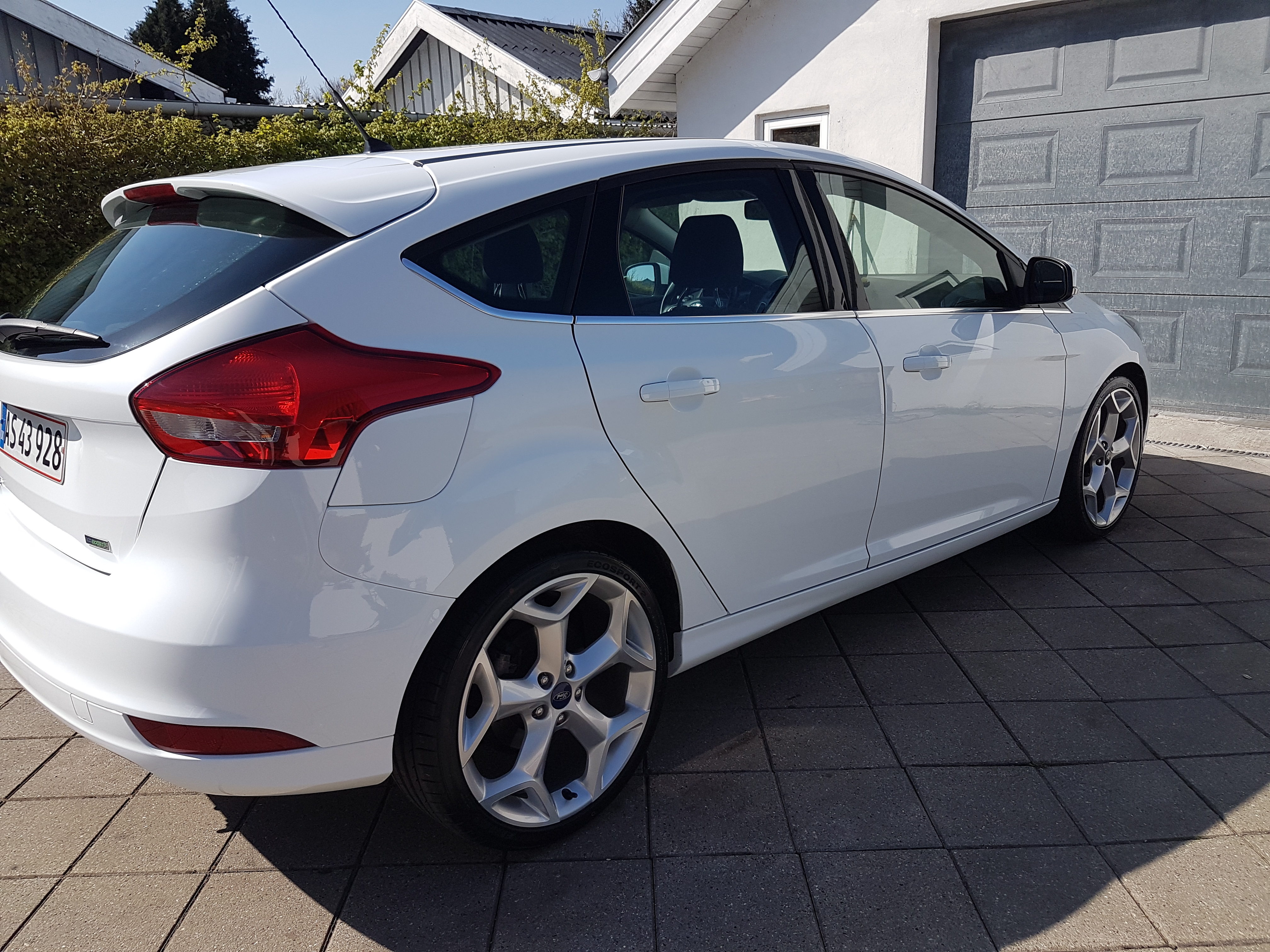 Hvid Ford Focus fra 2015