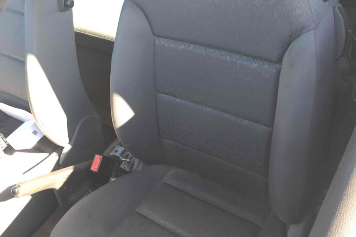 Grå Audi A3 fra 1999